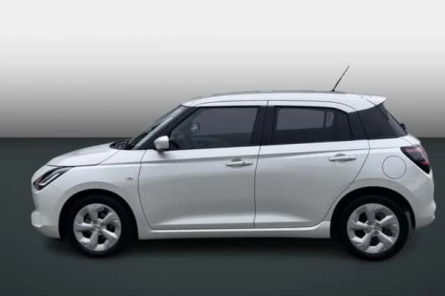 Suzuki Swift (2025) thumbnail 2