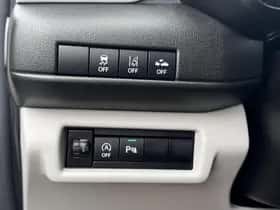 Suzuki Swift (2025) thumbnail 12