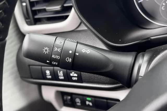 Suzuki Swift (2025) thumbnail 13