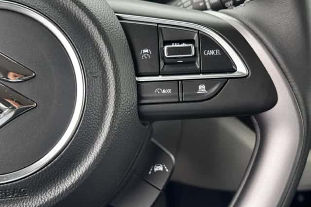 Suzuki Swift (2025) thumbnail 16