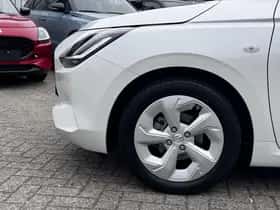 Suzuki Swift (2025) thumbnail 4