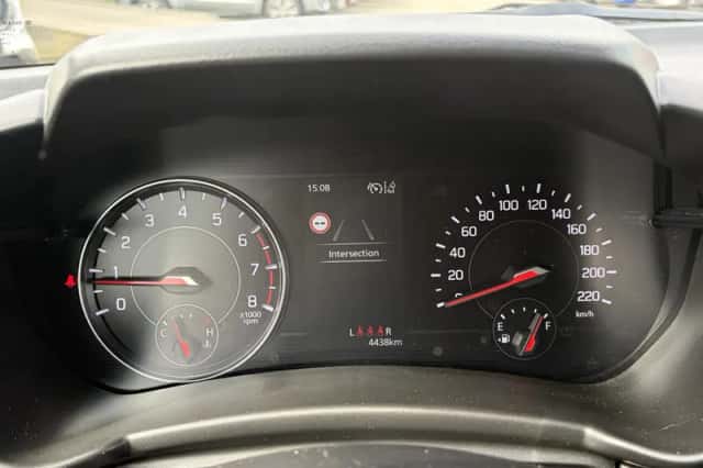 Suzuki Swift (2025) thumbnail 12