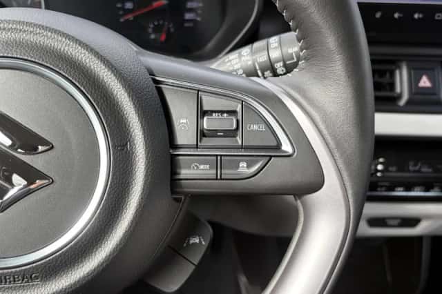 Suzuki Swift (2025) thumbnail 13