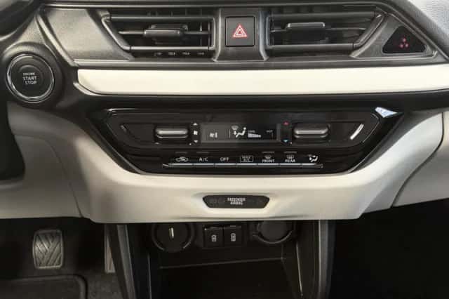 Suzuki Swift (2025) thumbnail 17