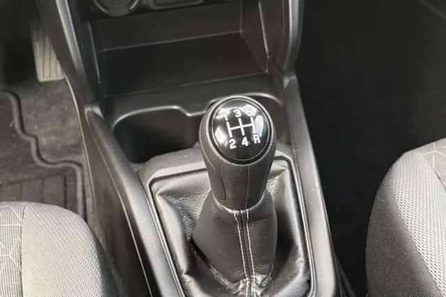 Suzuki Swift (2025) thumbnail 21