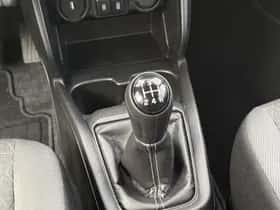Suzuki Swift (2025) thumbnail 21