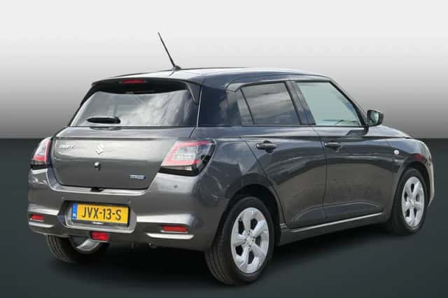 Suzuki Swift (2025) thumbnail 4