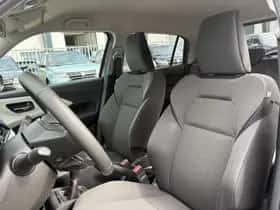 Suzuki Swift (2025) thumbnail 8