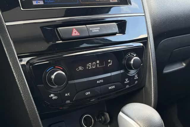 Suzuki Vitara (2019) thumbnail 16