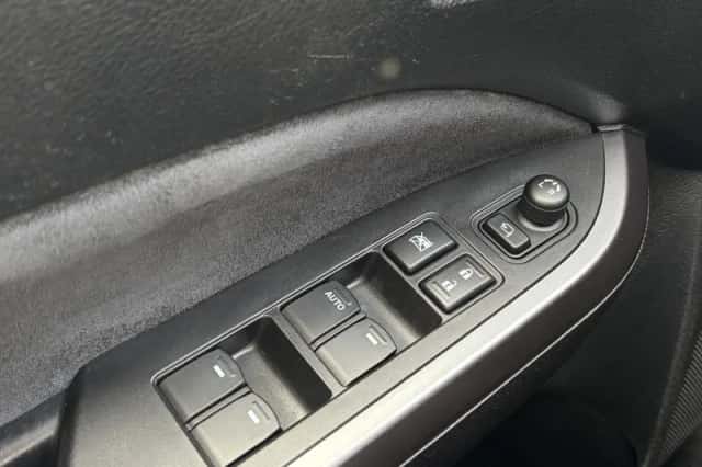Suzuki Vitara (2019) thumbnail 8