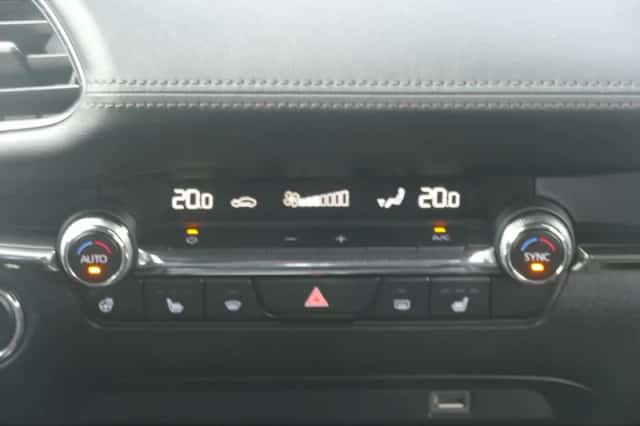 Mazda 3 (2021) thumbnail 19