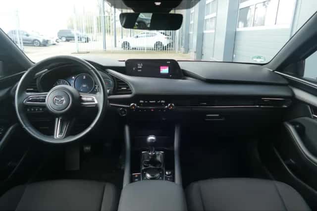Mazda 3 (2021) thumbnail 6