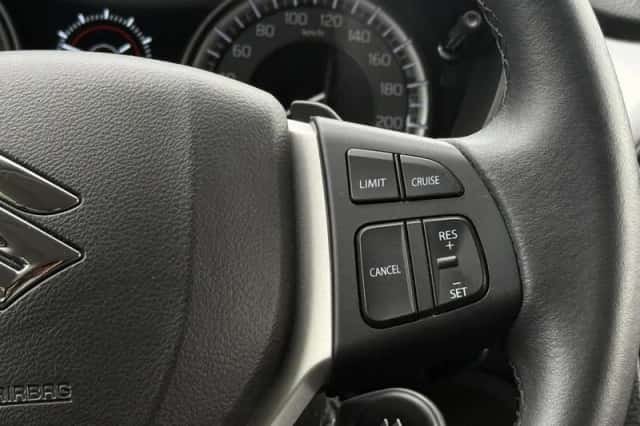 Suzuki Vitara (2019) thumbnail 8