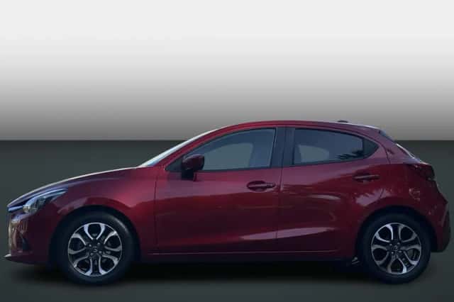 Mazda 2 (2016) thumbnail 2