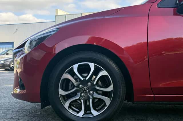 Mazda 2 (2016) thumbnail 4