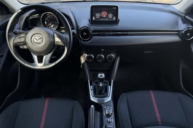 Mazda 2 (2016) thumbnail 5