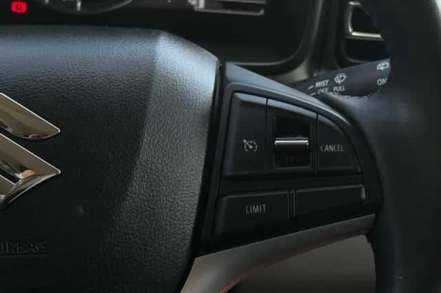 Suzuki Ignis (2019) thumbnail 8