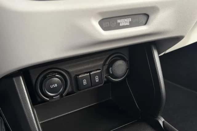 Suzuki Swift (2025) thumbnail 17