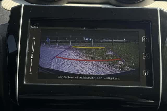 Suzuki Swift (2024) thumbnail 13