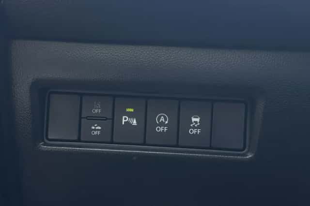 Suzuki Swift (2024) thumbnail 16