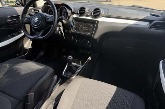 Suzuki Swift (2024) thumbnail 6