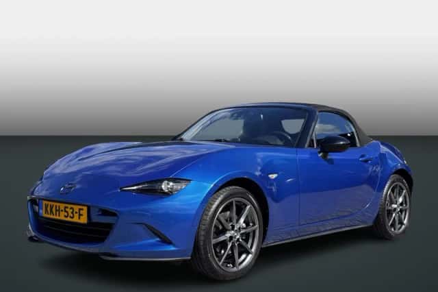 Mazda MX-5 (2016) thumbnail 2
