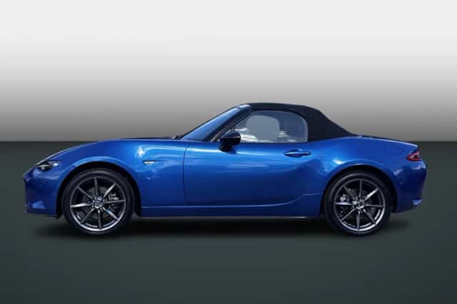 Mazda MX-5 (2016) thumbnail 5