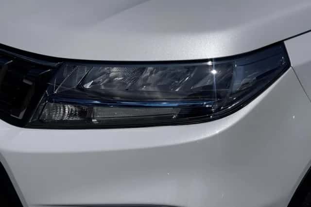Suzuki Vitara (2023) thumbnail 5