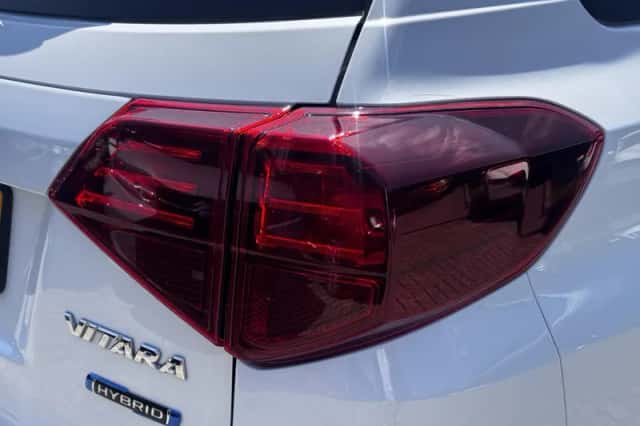 Suzuki Vitara (2023) thumbnail 6