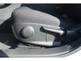Mazda 3 (2023) thumbnail 8