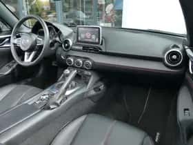 Mazda MX-5 (2016) thumbnail 12