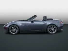 Mazda MX-5 (2016) thumbnail 3