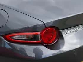 Mazda MX-5 (2016) thumbnail 9