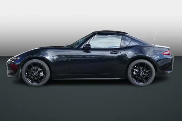 Mazda MX-5 (2017) thumbnail 5