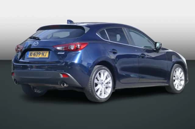 Mazda 3 (2015) thumbnail 3
