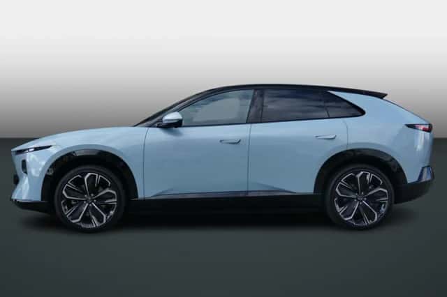 Mazda CX-6e (2026) thumbnail 2