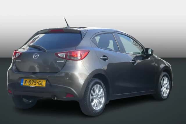 Mazda 2 (2017) thumbnail 3