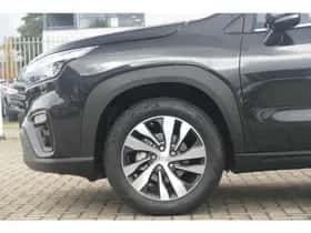 Suzuki S-Cross (2025) thumbnail 4