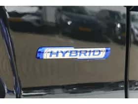 Suzuki S-Cross (2025) thumbnail 7