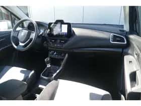 Suzuki S-Cross (2025) thumbnail 8