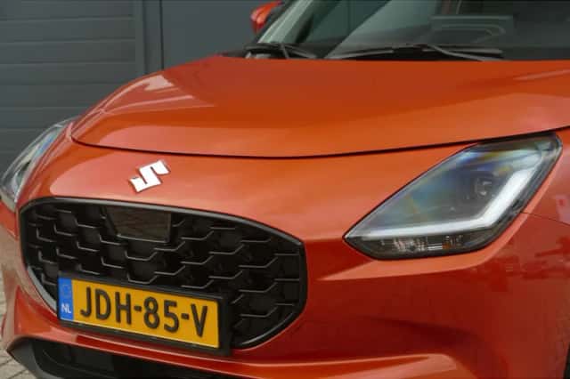 Suzuki Swift (2024) thumbnail 5