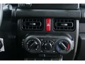 Suzuki Jimny (2021) thumbnail 23