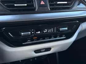 Suzuki Swift (2025) thumbnail 16