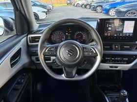 Suzuki Swift (2025) thumbnail 9