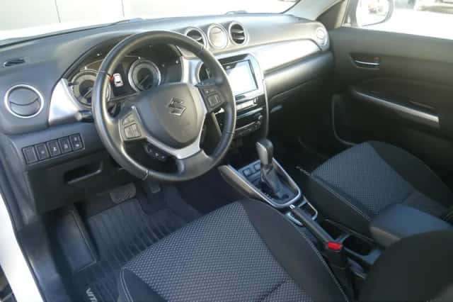 Suzuki Vitara (2021) thumbnail 6