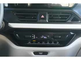 Suzuki Swift (2025) thumbnail 23