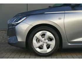 Suzuki Swift (2025) thumbnail 4