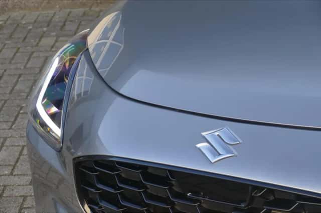 Suzuki Swift (2025) thumbnail 5