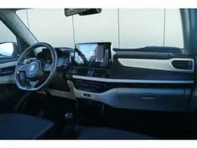Suzuki Swift (2025) thumbnail 8