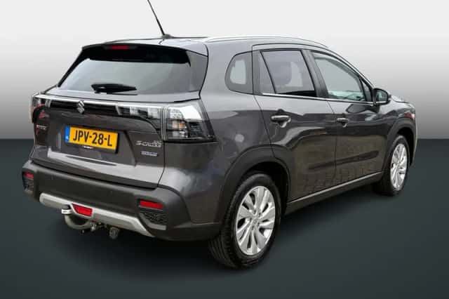 Suzuki S-Cross (2022) thumbnail 4